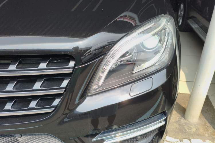 Used Mercedes-Benz M-Class 2014 ML 320 4MATIC Left Front Headlight