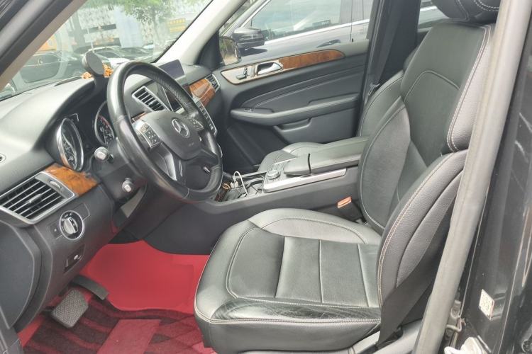 Used Mercedes-Benz M-Class 2014 ML 400 4MATIC Dynamic Model Left Front Seat