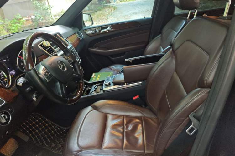 Used Mercedes-Benz M-Class 2014 ML 400 4MATIC Luxury Model Left Front Seat