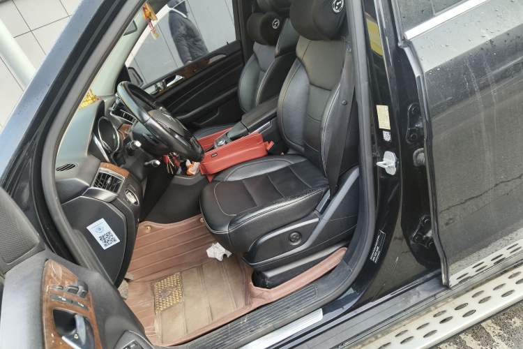 Used Mercedes-Benz M-Class 2014 ML 400 4MATIC Dynamic Model Left Front Seat