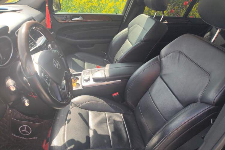 Used Mercedes-Benz M-Class 2014 ML 400 4MATIC Luxury Model Left Front Seat