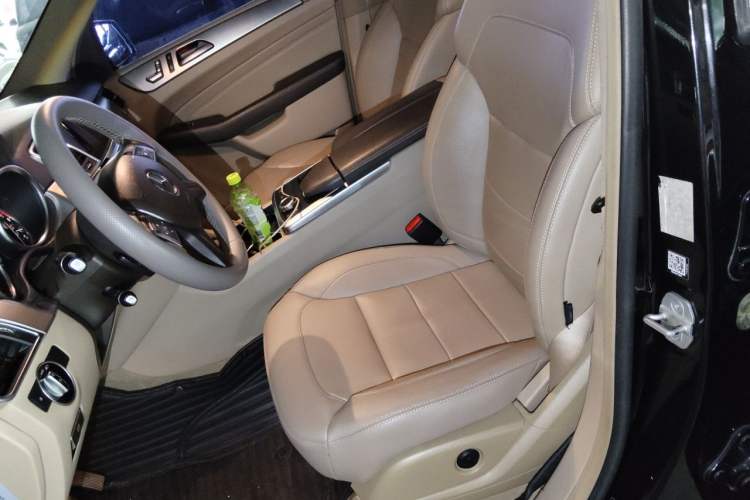 Used Mercedes-Benz M-Class 2014 ML 320 4MATIC Left Front Seat