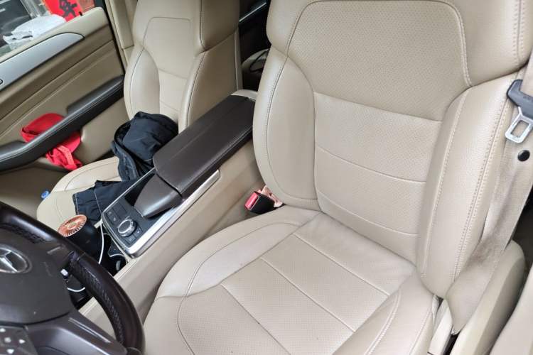 Used Mercedes-Benz M-Class 2014 ML 320 4MATIC Left Front Seat