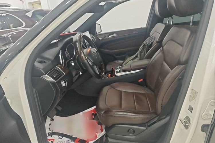 Used Mercedes-Benz M-Class 2014 ML 400 4MATIC Luxury Model Left Front Seat