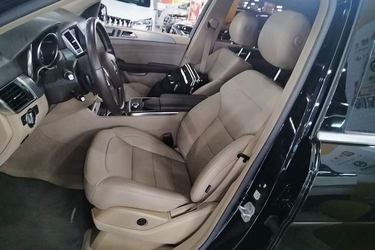 Used Mercedes-Benz M-Class 2014 ML 320 4MATIC Left Front Seat