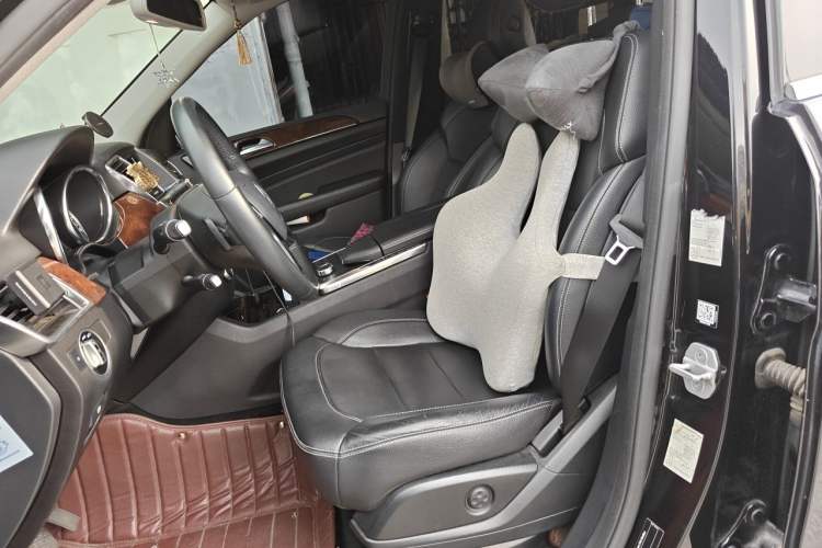 Used Mercedes-Benz M-Class 2014 ML 400 4MATIC Dynamic Model Left Front Seat