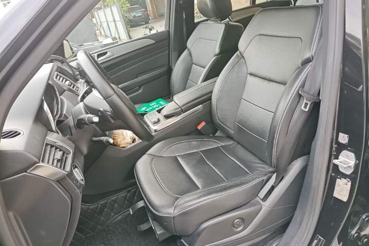 Used Mercedes-Benz M-Class 2014 ML 320 4MATIC Left Front Seat