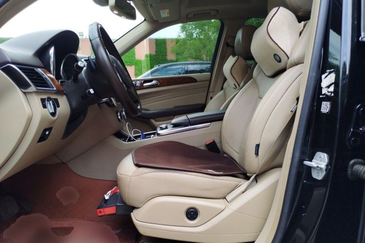 Used Mercedes-Benz M-Class 2014 ML 400 4MATIC Dynamic Model Left Front Seat