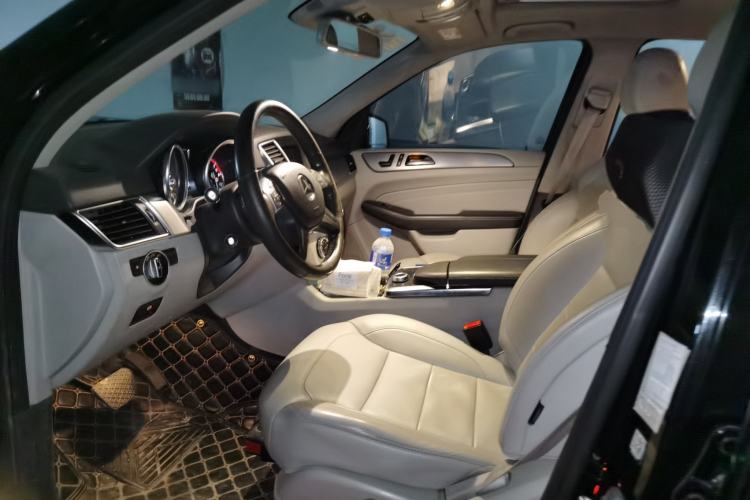 Used Mercedes-Benz M-Class 2014 ML 320 4MATIC Left Front Seat