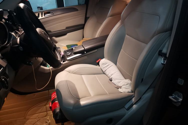 Used Mercedes-Benz M-Class 2014 ML 320 4MATIC Left Front Seat