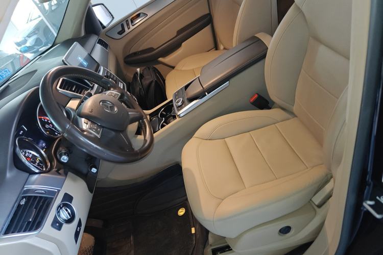 Used Mercedes-Benz M-Class 2014 ML 320 4MATIC Left Front Seat