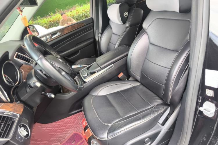 Used Mercedes-Benz M-Class 2014 ML 400 4MATIC Dynamic Model Left Front Seat