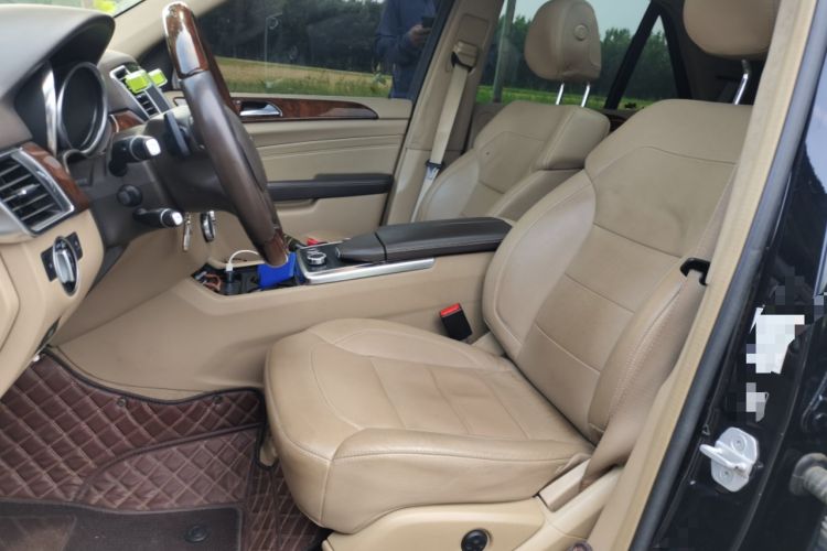 Used Mercedes-Benz M-Class 2014 ML 400 4MATIC Dynamic Model Left Front Seat