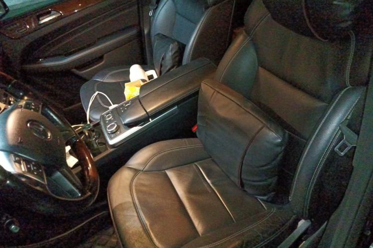 Used Mercedes-Benz M-Class 2014 ML 400 4MATIC Luxury Model Left Front Seat