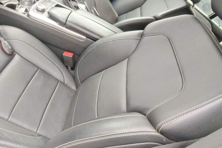 Used Mercedes-Benz M-Class 2014 ML 320 4MATIC Left Front Seat