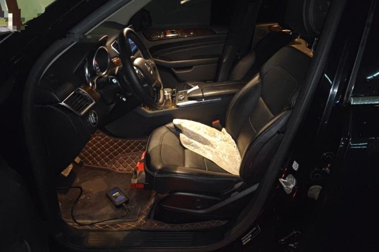 Used Mercedes-Benz M-Class 2014 ML 400 4MATIC Dynamic Model Left Front Seat
