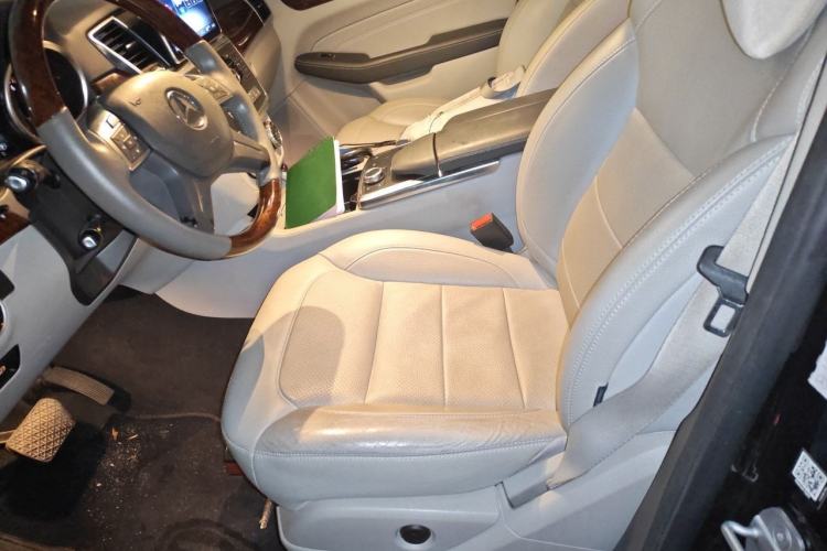 Used Mercedes-Benz M-Class 2014 ML 320 4MATIC Left Front Seat