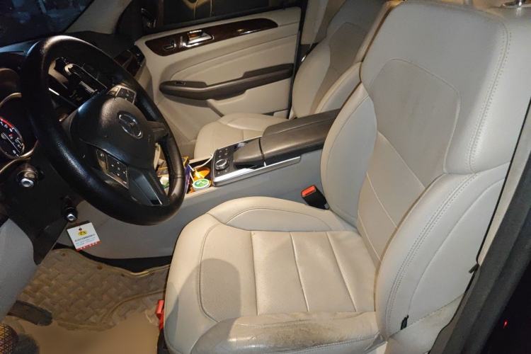 Used Mercedes-Benz M-Class 2014 ML 400 4MATIC Dynamic Model Left Front Seat