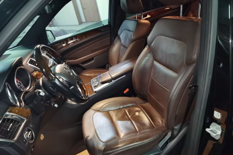 Used Mercedes-Benz M-Class 2014 ML 400 4MATIC Luxury Model Left Front Seat