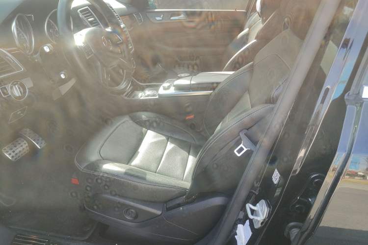 Used Mercedes-Benz M-Class 2014 ML 400 4MATIC Dynamic Model Left Front Seat