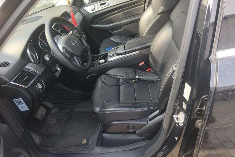 Used Mercedes-Benz M-Class 2014 ML 320 4MATIC Left Front Seat