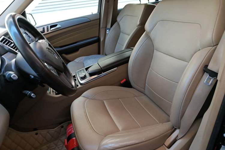 Used Mercedes-Benz M-Class 2014 ML 320 4MATIC Left Front Seat