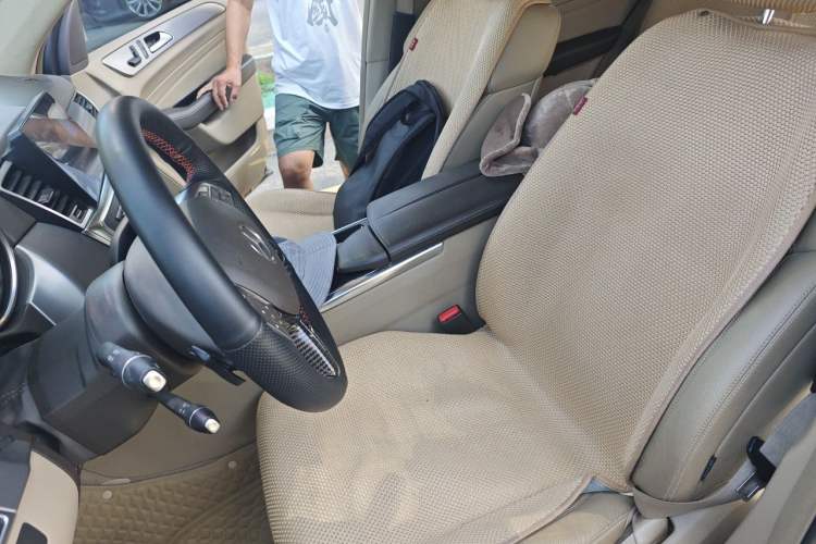 Used Mercedes-Benz M-Class 2014 ML 320 4MATIC Left Front Seat