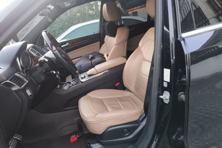 Used Mercedes-Benz M-Class 2014 ML 400 4MATIC Luxury Model Left Front Seat