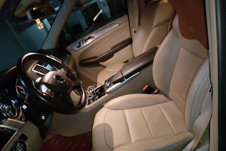 Used Mercedes-Benz M-Class 2014 ML 320 4MATIC Left Front Seat