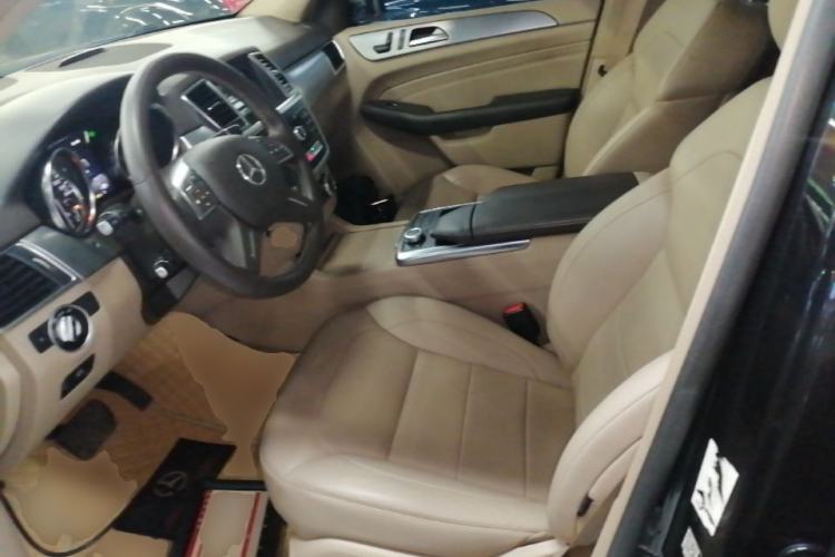 Used Mercedes-Benz M-Class 2014 ML 320 4MATIC Left Front Seat