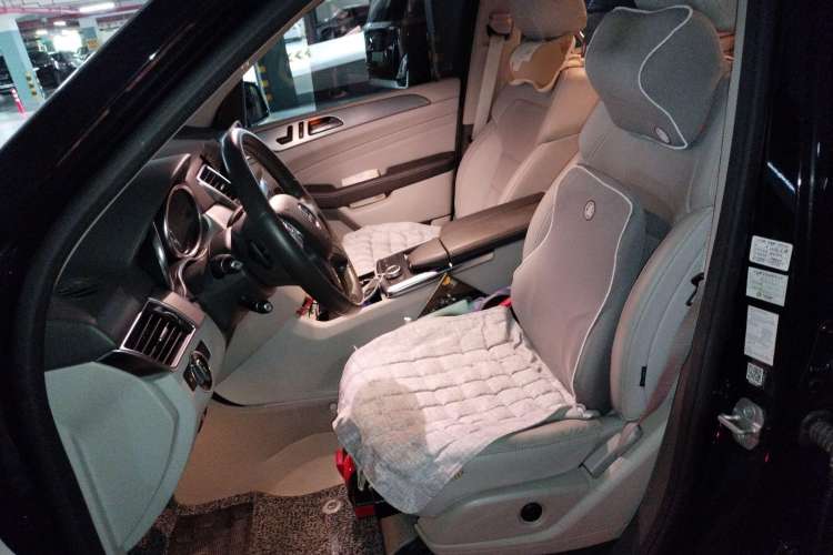 Used Mercedes-Benz M-Class 2014 ML 320 4MATIC Left Front Seat