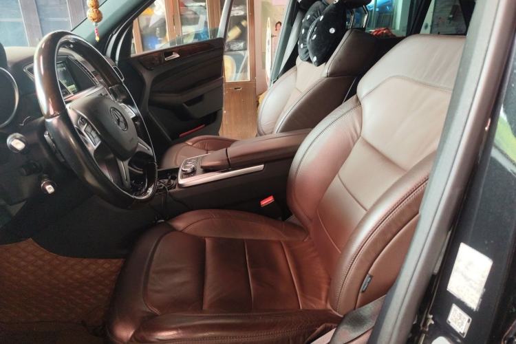 Used Mercedes-Benz M-Class 2014 ML 400 4MATIC Luxury Model Left Front Seat