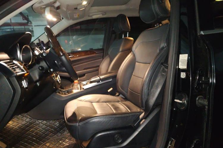 Used Mercedes-Benz M-Class 2014 ML 400 4MATIC Luxury Model Left Front Seat