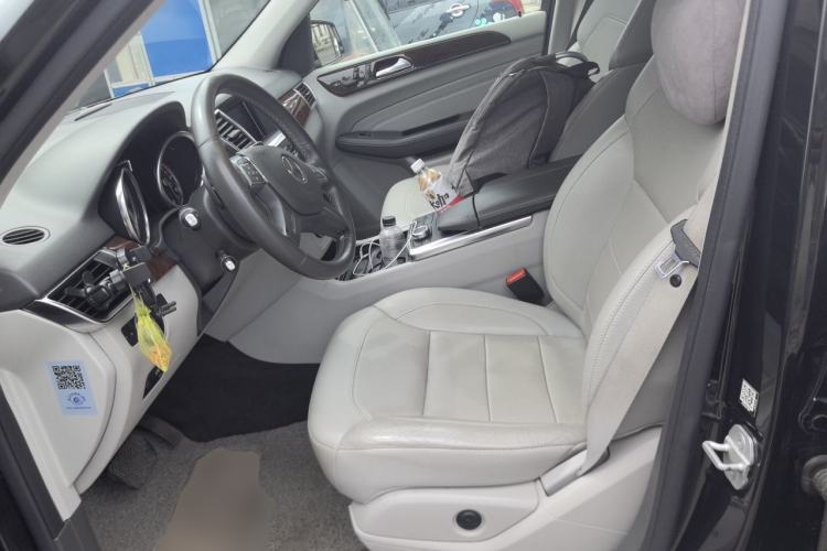 Used Mercedes-Benz M-Class  Left Front Seat