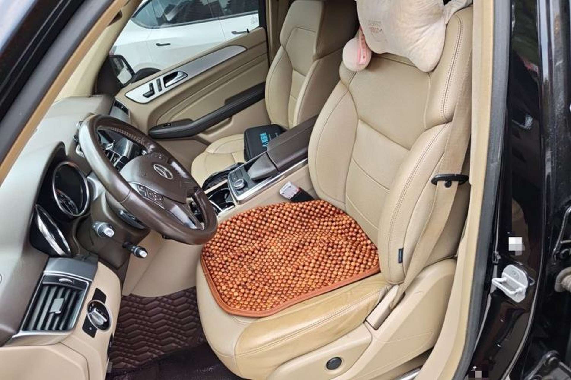 Used Mercedes-Benz M-Class 2014 ML 320 4MATIC Left Front Seat