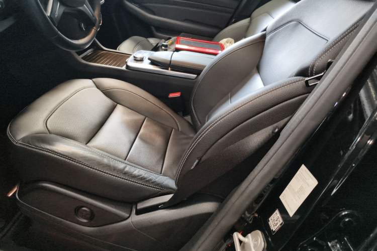 Used Mercedes-Benz M-Class 2014 ML 350 CDI 4MATIC Left Front Seat