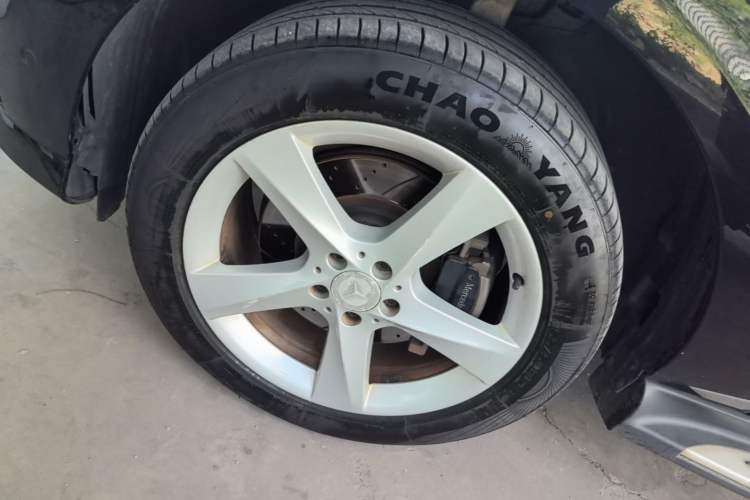 Used Mercedes-Benz M-Class 2014 ML 320 4MATIC Left Front Wheel Hub