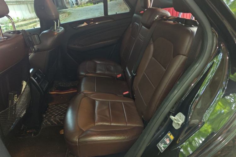 Used Mercedes-Benz M-Class 2014 ML 400 4MATIC Luxury Model Left Rear Seat