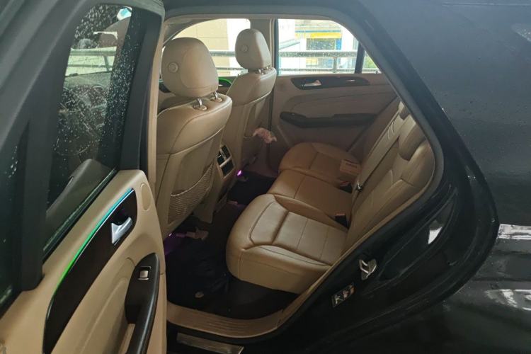 Used Mercedes-Benz M-Class 2014 ML 350 CDI 4MATIC Left Rear Seat