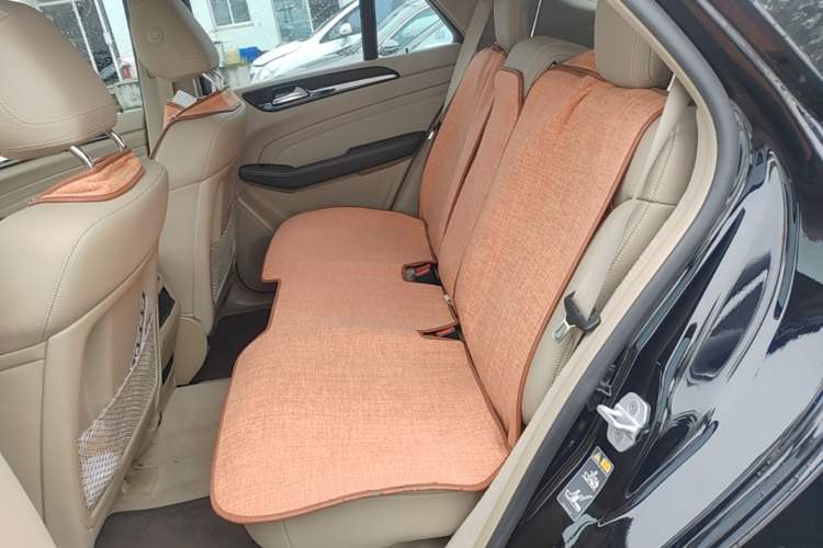 Used Mercedes-Benz M-Class 2014 ML 350 CDI 4MATIC Left Rear Seat