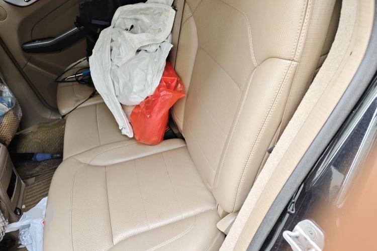 Used Mercedes-Benz M-Class 2014 ML 320 4MATIC Left Rear Seat