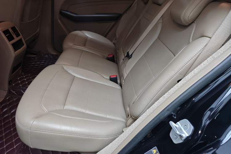 Used Mercedes-Benz M-Class 2014 ML 320 4MATIC Left Rear Seat