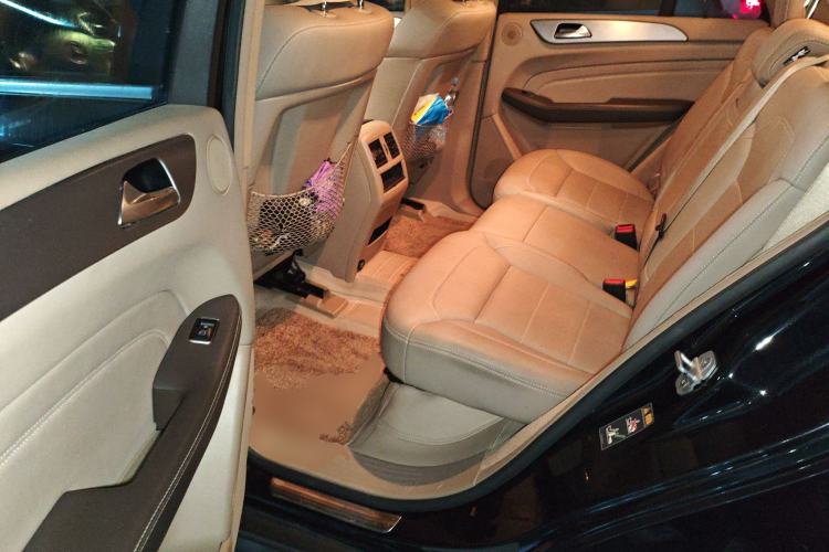 Used Mercedes-Benz M-Class 2014 ML 320 4MATIC Left Rear Seat