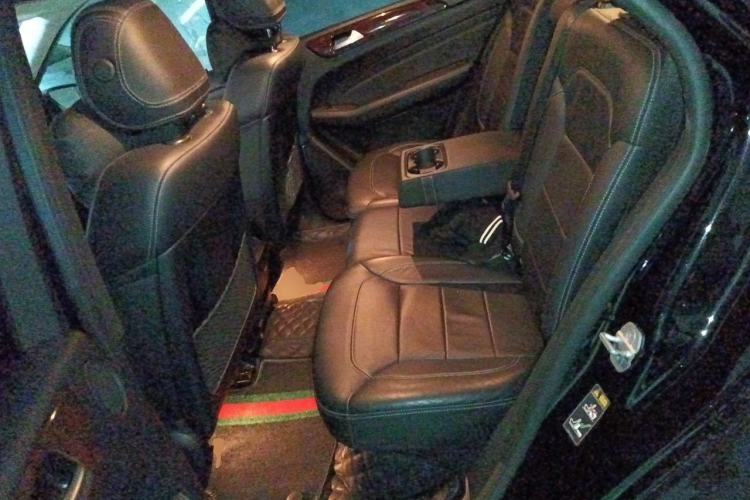 Used Mercedes-Benz M-Class 2014 ML 400 4MATIC Luxury Model Left Rear Seat