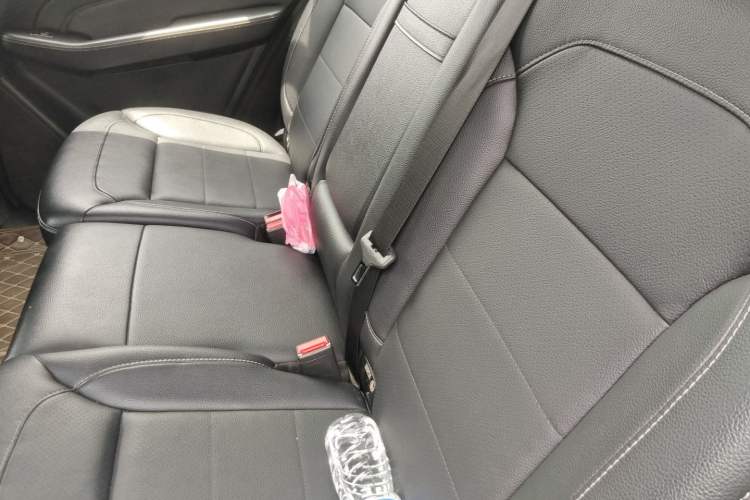 Used Mercedes-Benz M-Class 2014 ML 320 4MATIC Left Rear Seat