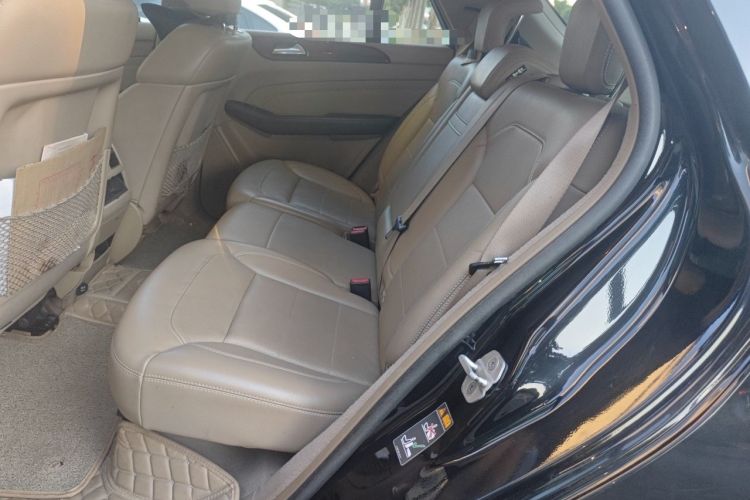 Used Mercedes-Benz M-Class 2014 ML 400 4MATIC Dynamic Model Left Rear Seat