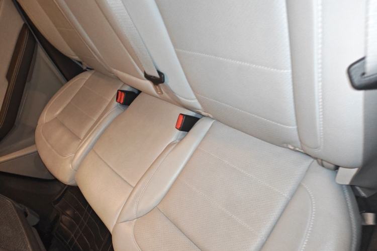 Used Mercedes-Benz M-Class 2014 ML 320 4MATIC Left Rear Seat