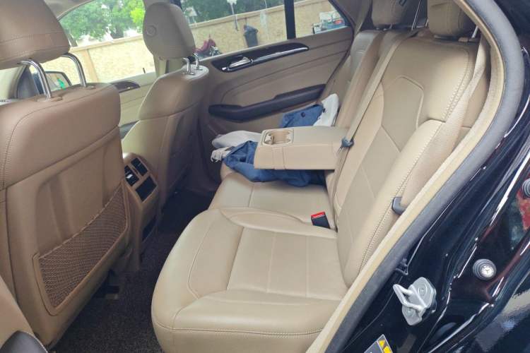 Used Mercedes-Benz M-Class  Left Rear Seat