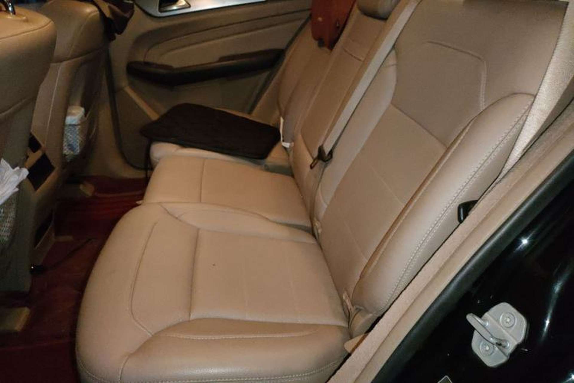 Used Mercedes-Benz M-Class 2014 ML 320 4MATIC Left Rear Seat