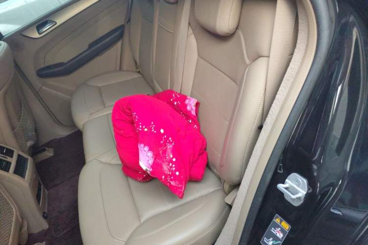 Used Mercedes-Benz M-Class 2014 ML 320 4MATIC Left Rear Seat